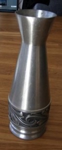 Vase
H